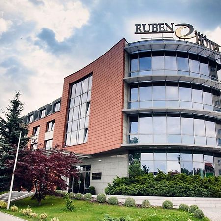 Ruben Hotel Zielona Gora Εξωτερικό φωτογραφία