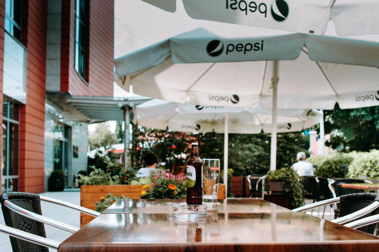 Ruben Hotel Zielona Gora Εξωτερικό φωτογραφία