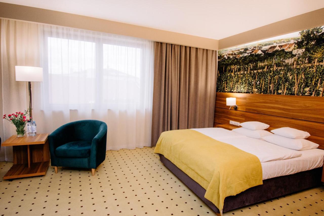 Ruben Hotel Zielona Gora Εξωτερικό φωτογραφία