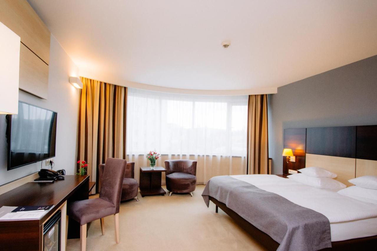 Ruben Hotel Zielona Gora Εξωτερικό φωτογραφία