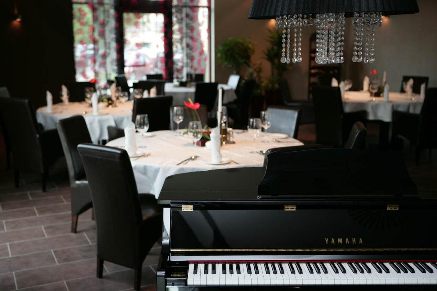 Ruben Hotel Zielona Gora Εξωτερικό φωτογραφία