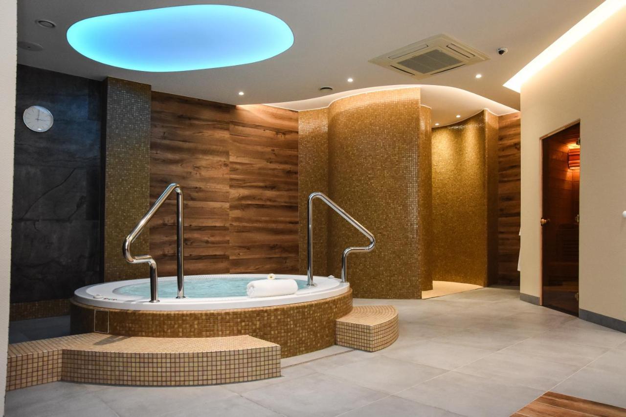Ruben Hotel Zielona Gora Εξωτερικό φωτογραφία